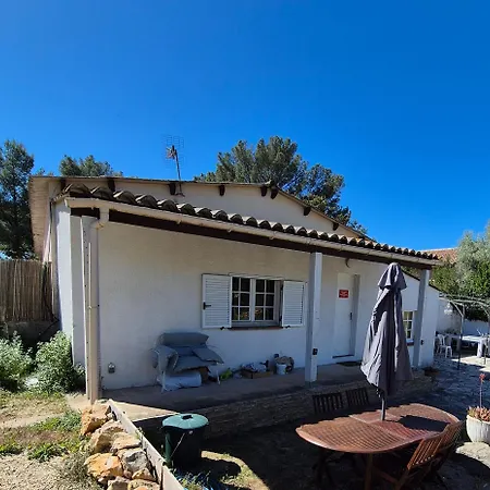 Climatise Avec Jardin Proche Plages
